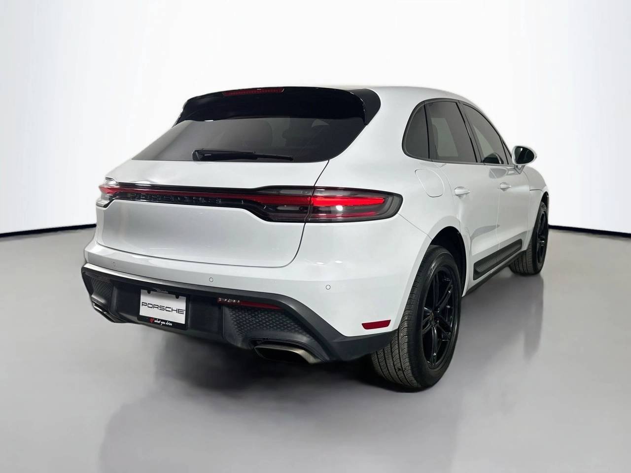 Certified Used 2022 Carrara White Metallic Porsche  image 7