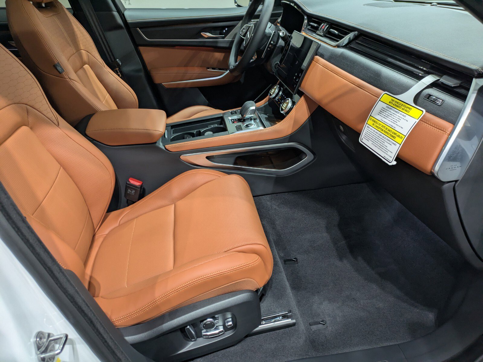 2026 Jaguar F-Pace R-Dynamic S - Photo 24