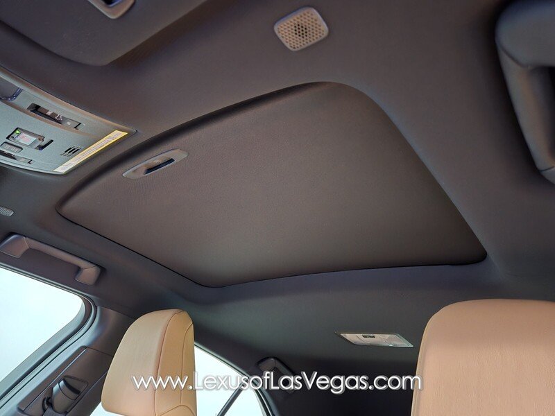 2025 Lexus UX 300h Premium - Photo 11