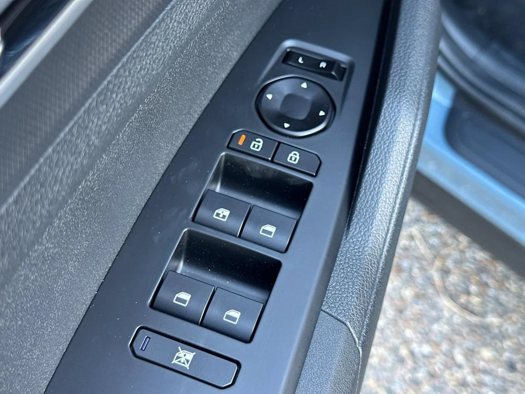 New 2027 Blue Kia S image 6