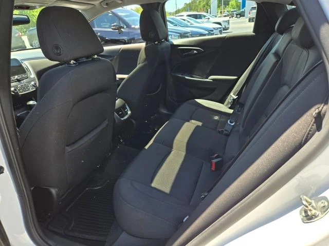 Used 2020 White Chevrolet LT image 18