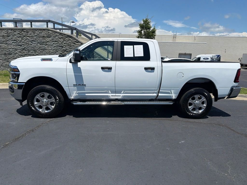 Used 2025 White Ram Big Horn image 4