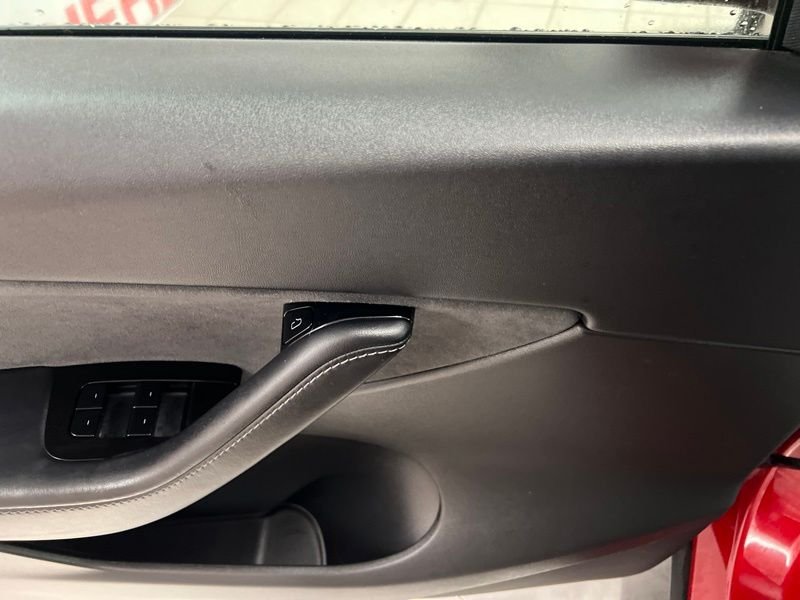 Used 2021 Red Tesla Long Range image 22