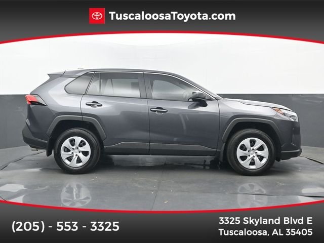 2025 Toyota RAV4 LE FWD's photo