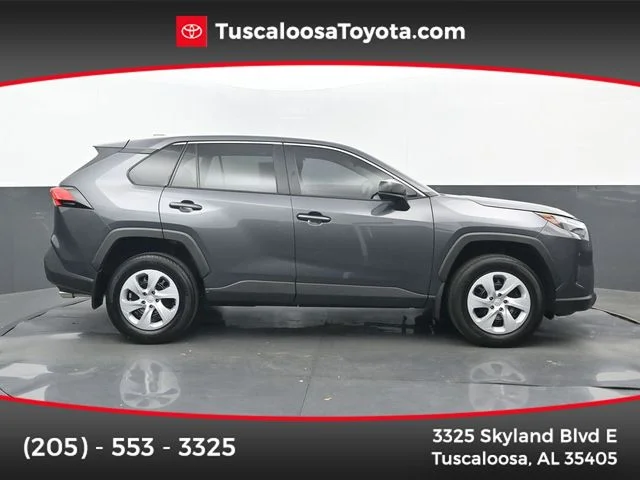 2025 Toyota RAV4 LE FWD's photo