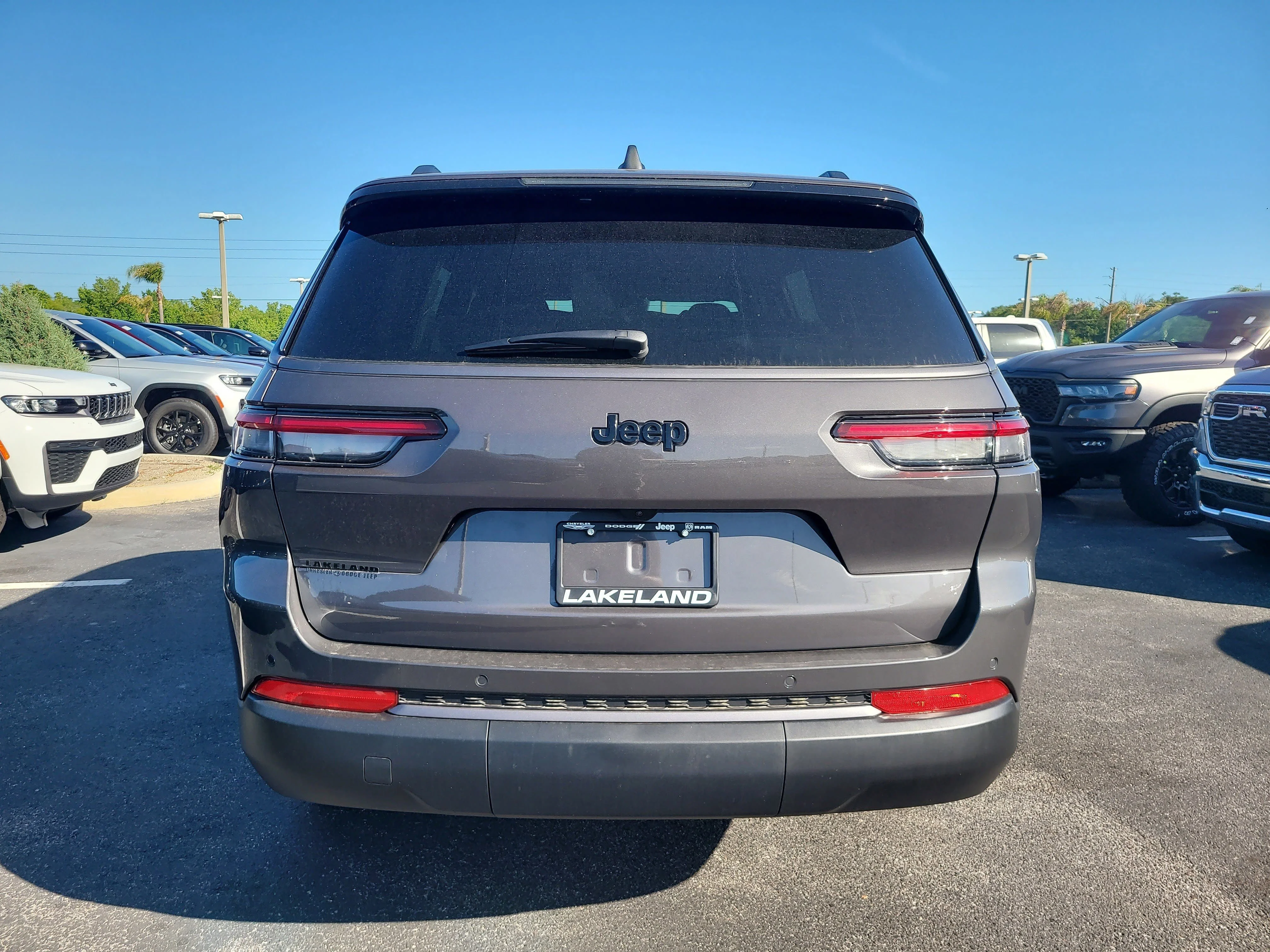 New 2026 Baltic Gray Metallic Clearcoat Jeep Laredo Altitude image 7