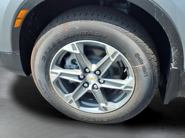 New 2026 Sterling Gray Metallic Chevrolet 2LT image 15