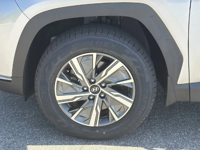 Used 2022 Silver Hyundai Blue image 40