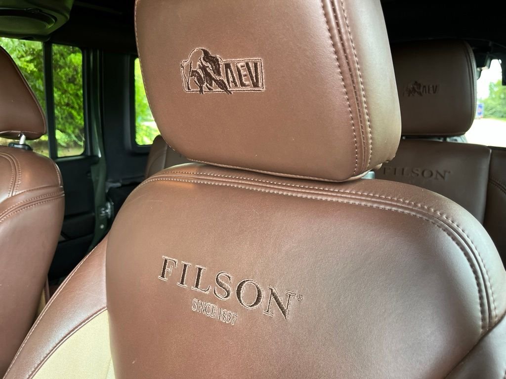 Used 2014 Black Clearcoat Jeep Unlimited Rubicon image 26