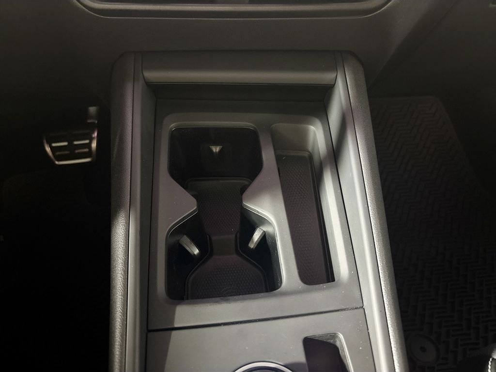 New 2025 Opal White Pearl Volkswagen 2.0T SE R-Line Black image 15