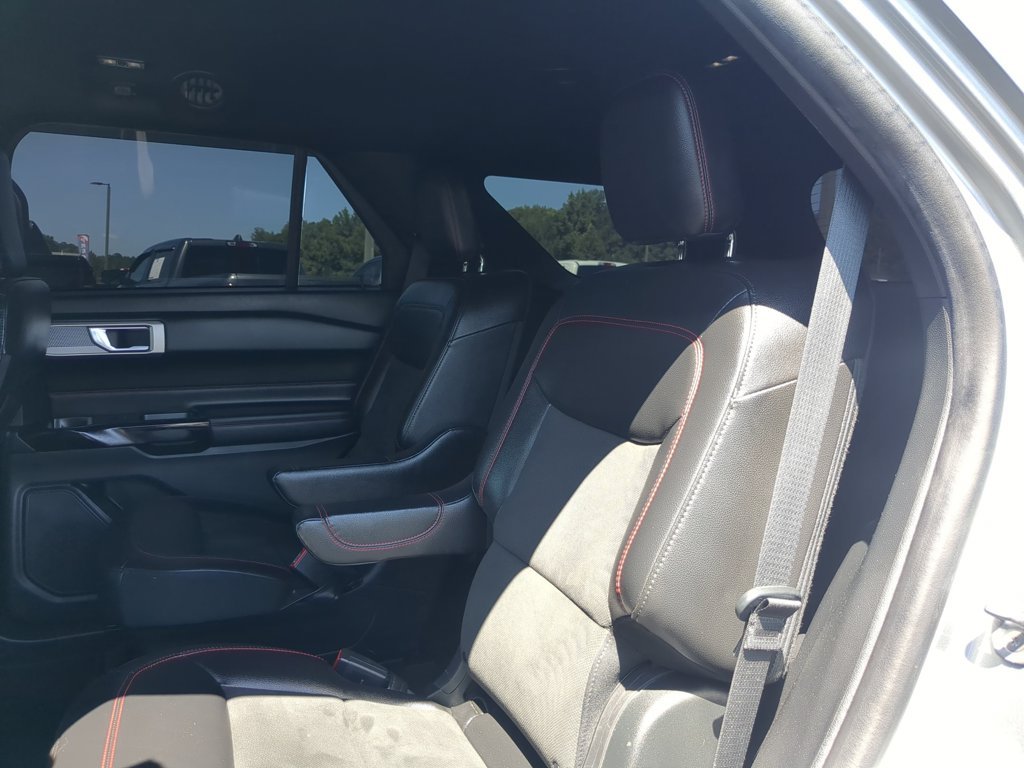 Used 2023  Ford ST-Line image 24