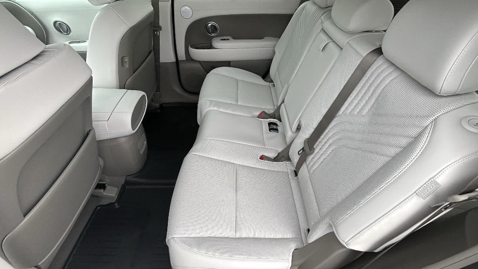 New 2026 Creamy White Pearl Hyundai SEL Premium AWD image 54