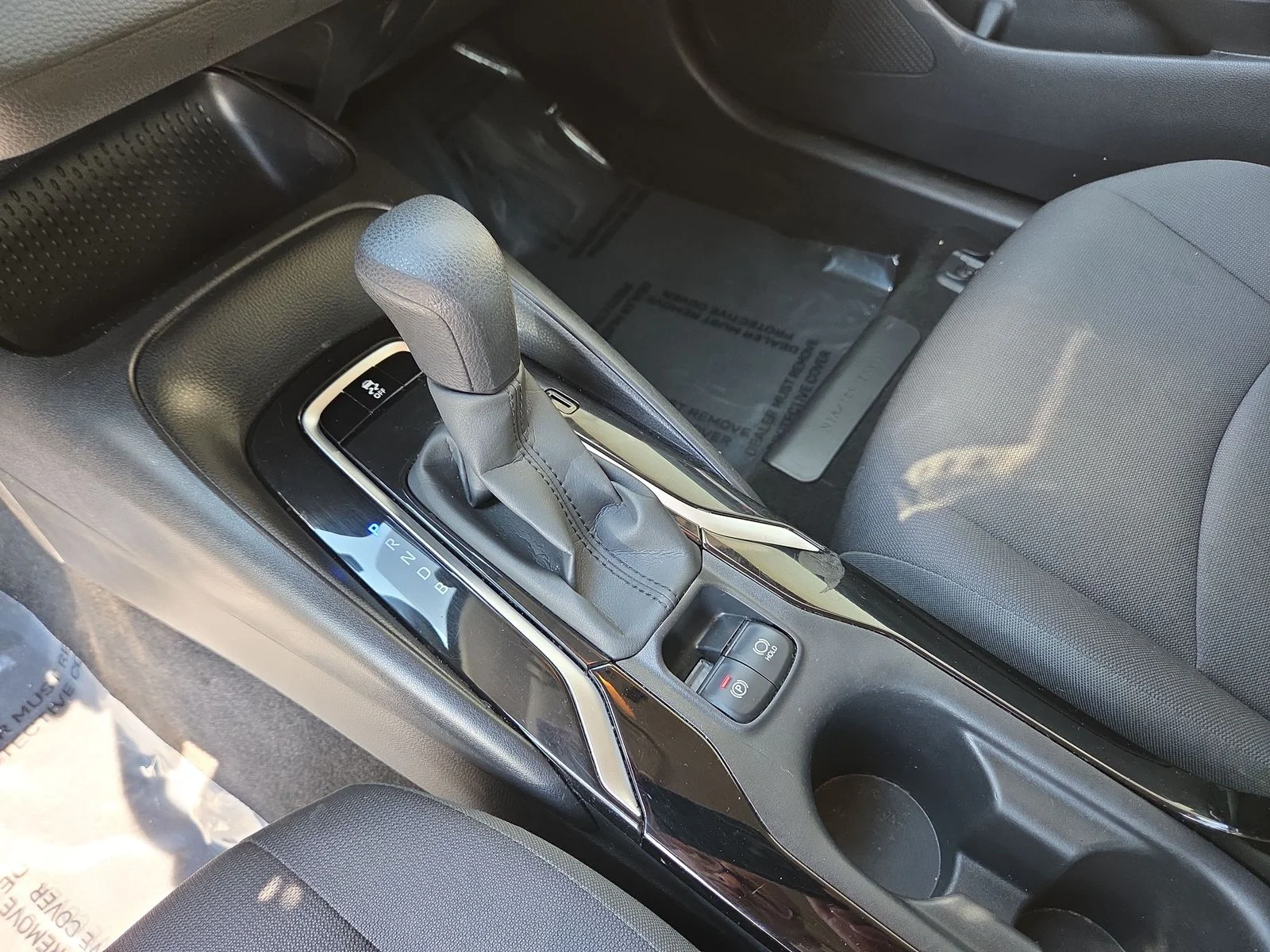 Used 2021 Celestite Toyota LE image 24