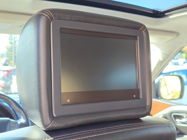 Used 2018 Almond Nissan Platinum image 19