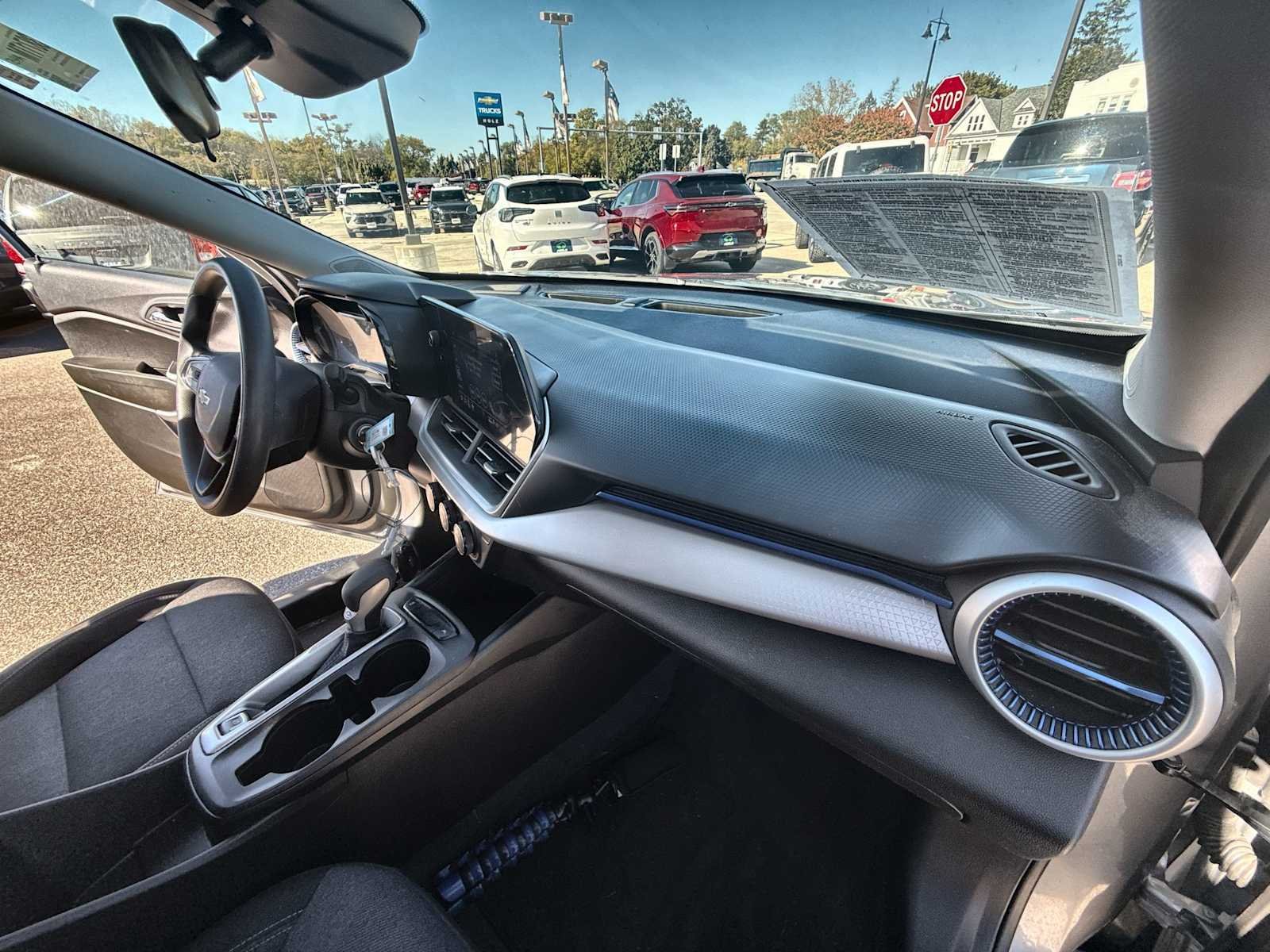 2024 Chevrolet Trax LS - Photo 25