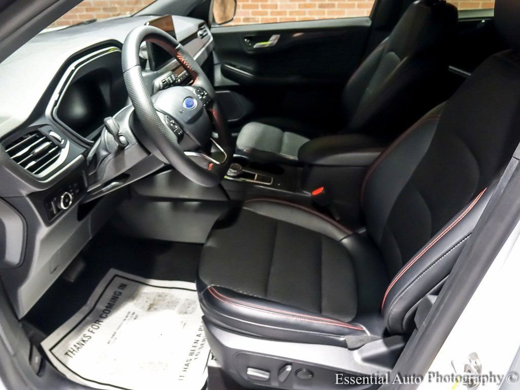 2025 FORD ESCAPE - Image 13