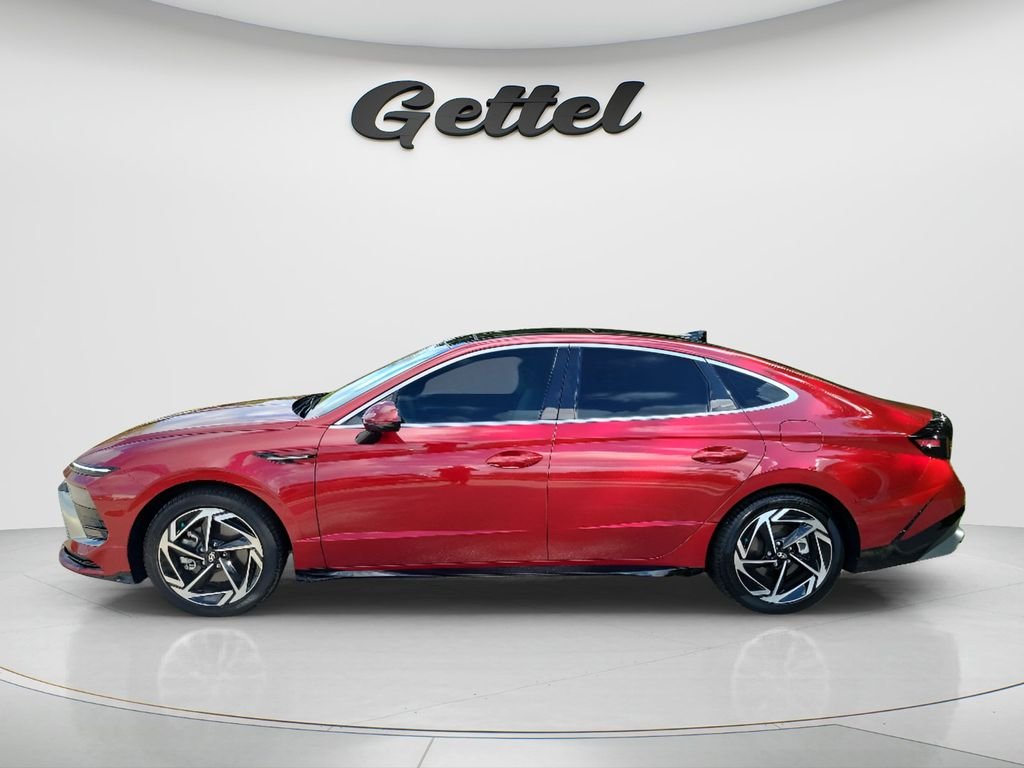 Used 2024 Red Hyundai SEL image 8