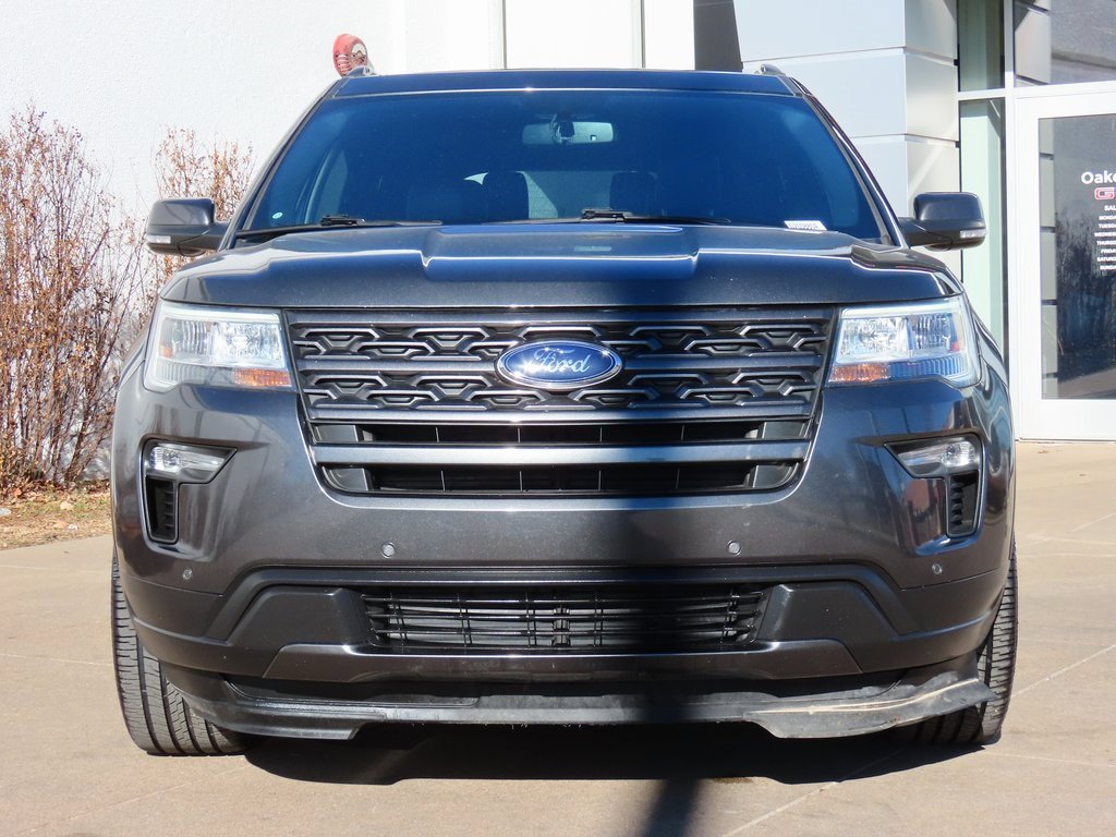 Used 2018 Ford Explorer XLT with VIN 1FM5K7D88JGB26880 for sale in Kansas City