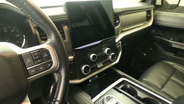 Used 2022 White Ford XLT image 16