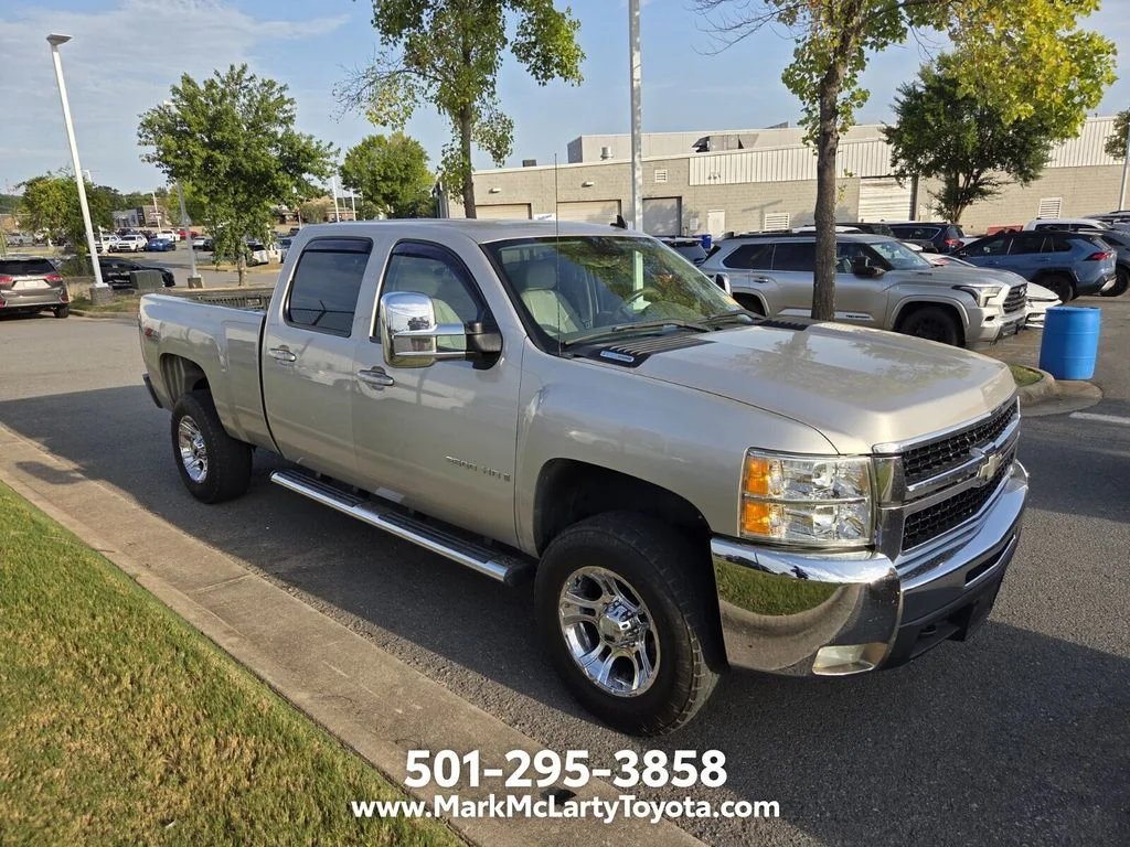 Used 2007 Silver Chevrolet LTZ image 2