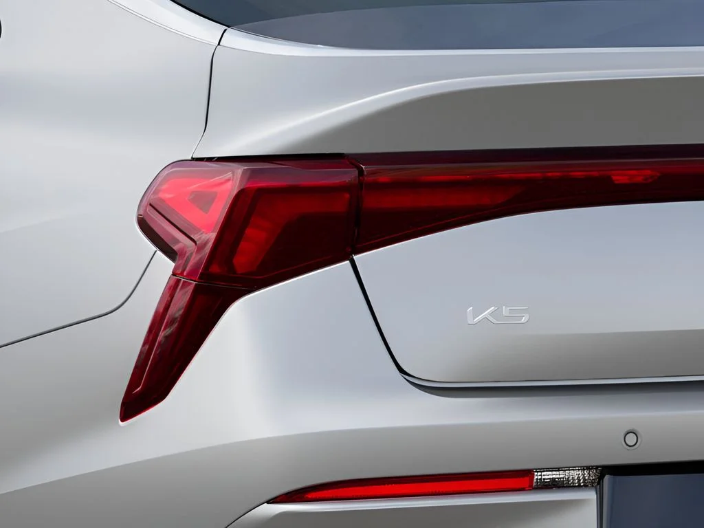 2026 Kia K5 GT - Photo 26