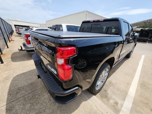 Used 2022 Black Chevrolet High Country image 4