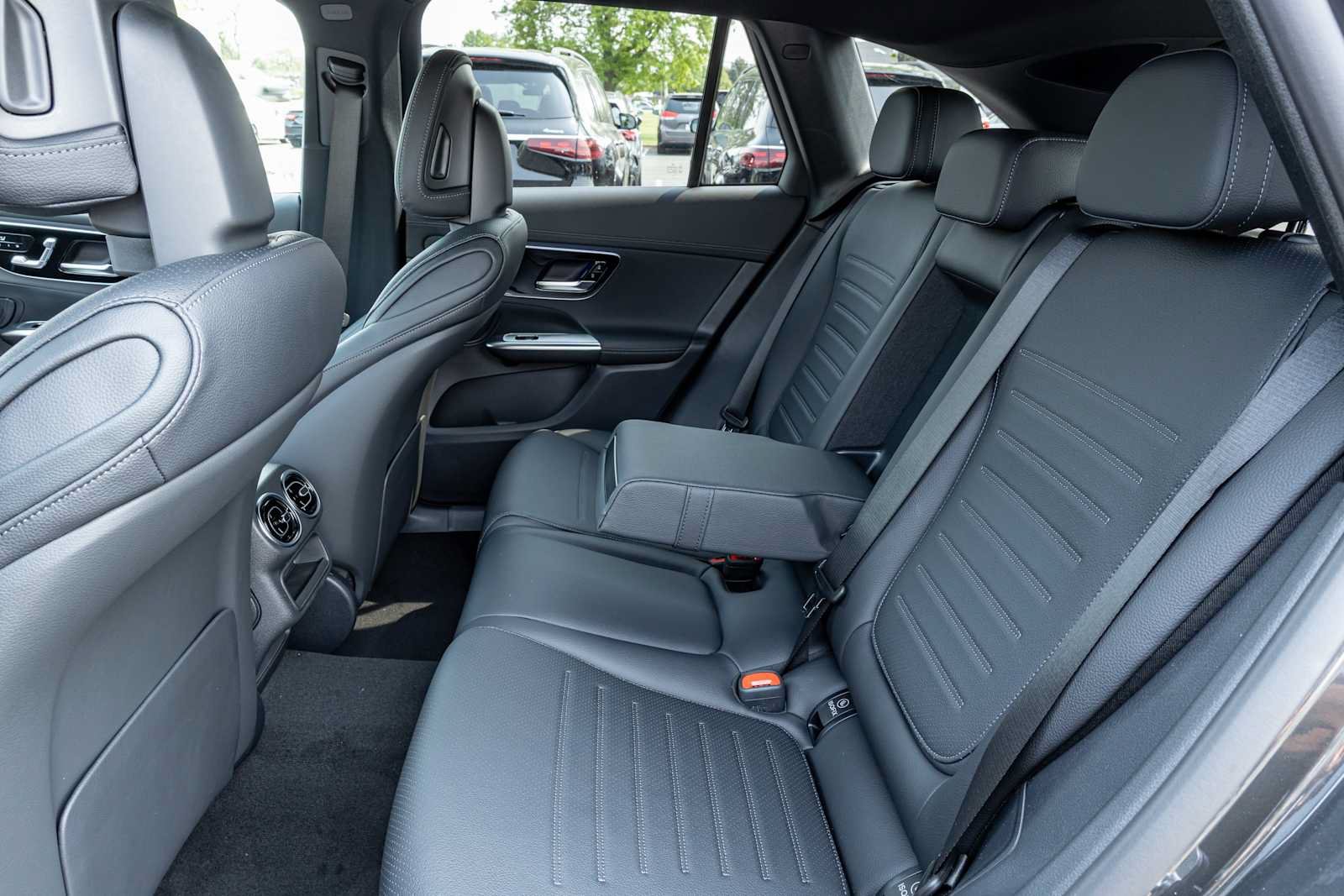 2025 Mercedes-Benz GLC Base - Photo 45