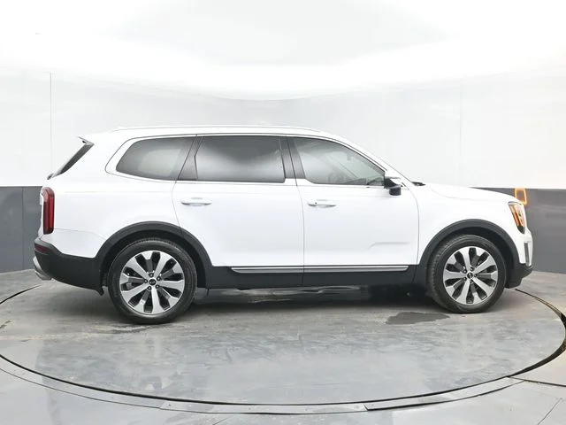 Used 2021 White Kia EX image 14