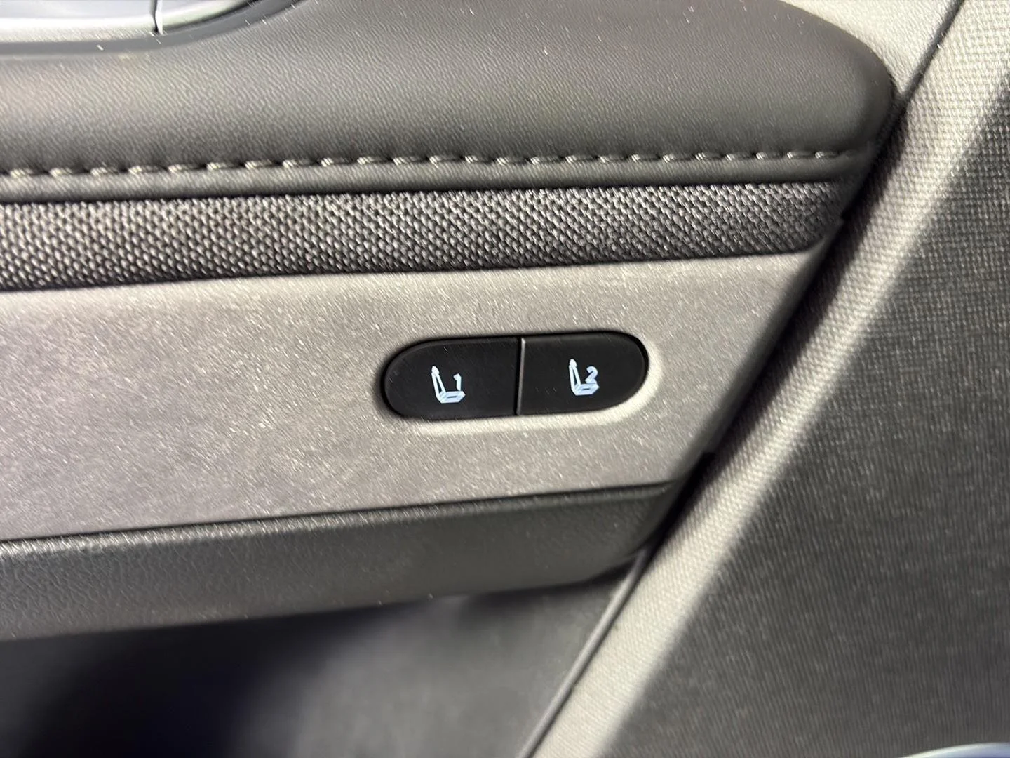 Used 2024 Abyss Black Hyundai Limited image 22