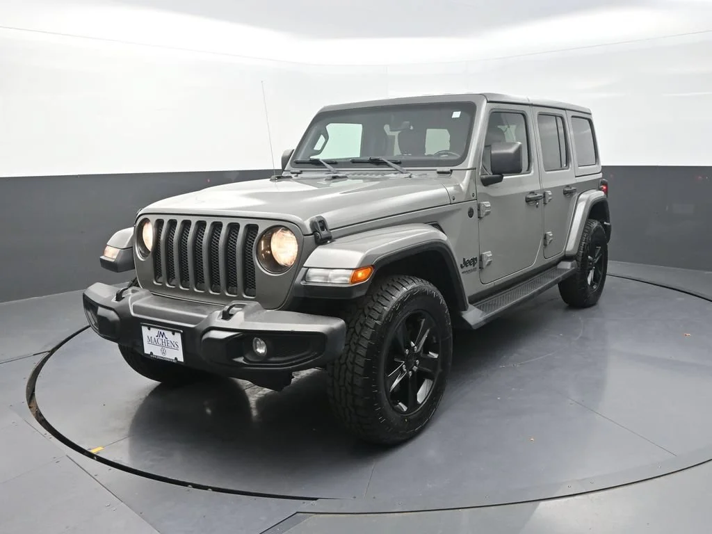 Used 2021 Gray Jeep Unlimited Sahara Altitude image 4