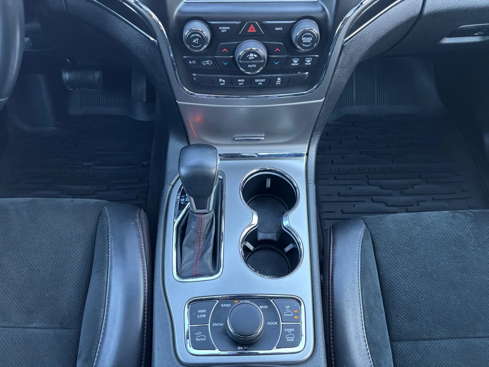Used 2017 Black Jeep Trailhawk image 15