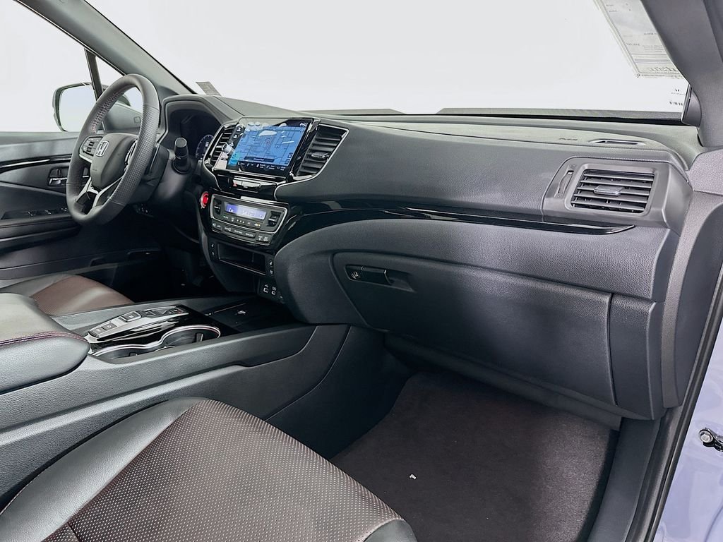 New 2026 Sonic Gray Pearl Honda Black Edition image 30