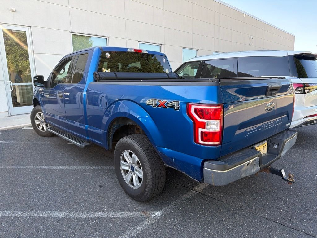 Used 2018 Blue Ford XLT image 2