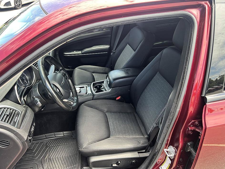 Used 2019 Velvet Red Pearlcoat Chrysler Touring image 13