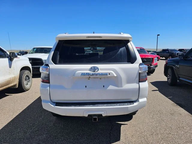 Used 2018 Super White Toyota SR5 image 6