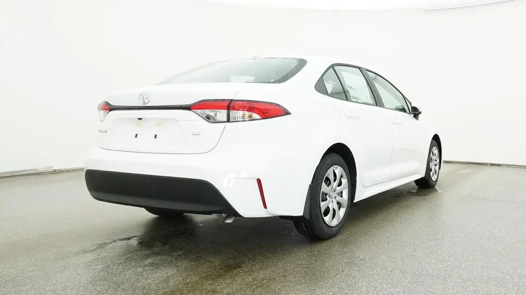 New 2027 Ice Cap Toyota LE image 21