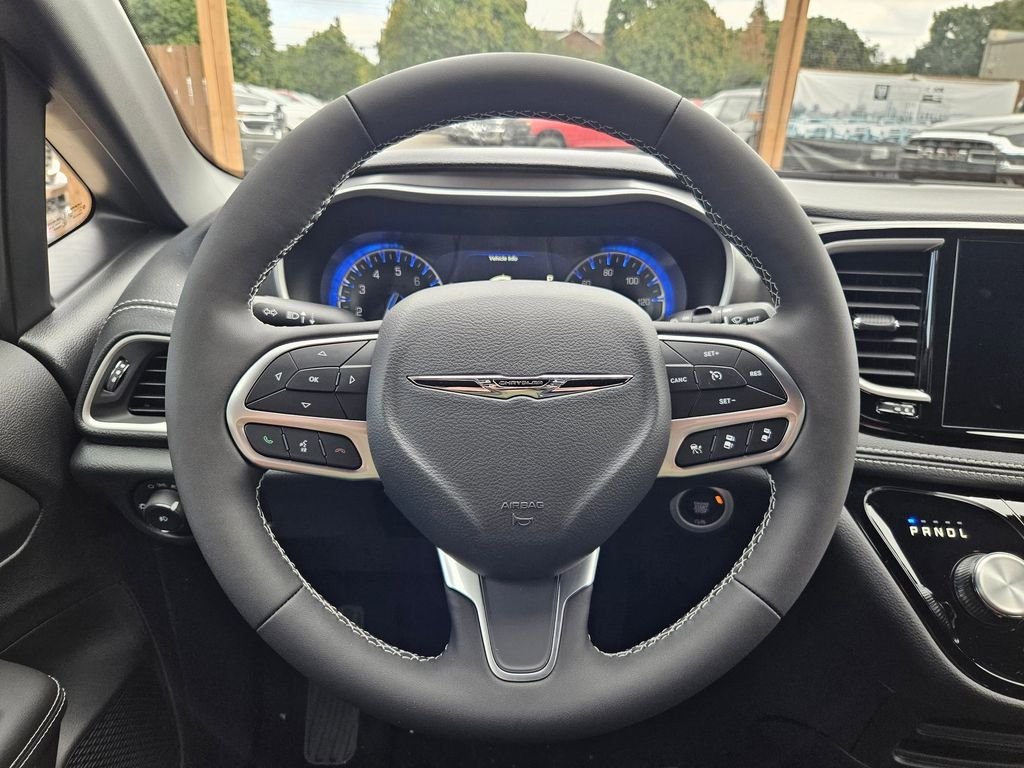 2026 Chrysler Pacifica Select - Photo 22