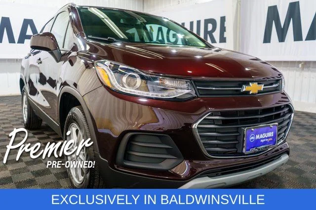 Used 2022 Red Chevrolet LT image 4