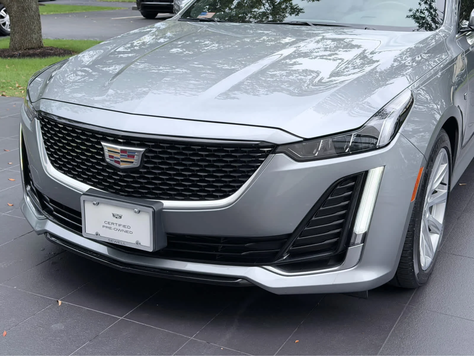Used 2024 Argent Silver Metallic Cadillac Luxury image 8