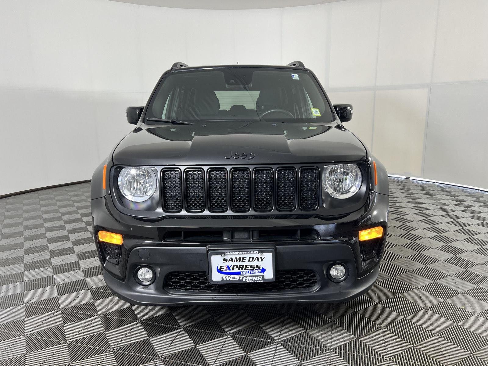 Used 2022 Black Clearcoat Jeep Altitude image 8