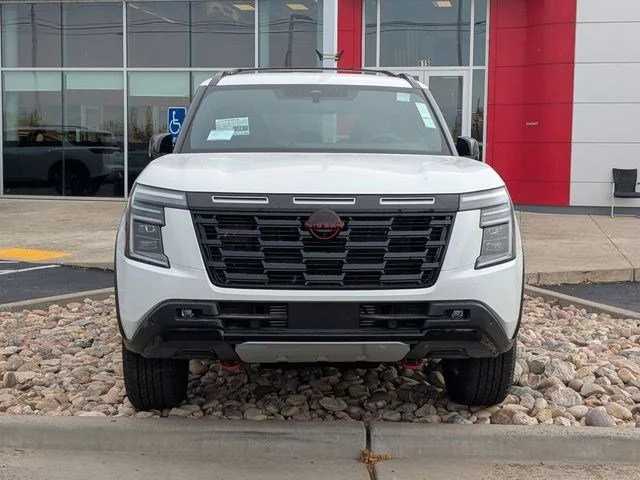 2025 Nissan Armada PRO-4X - Photo 10