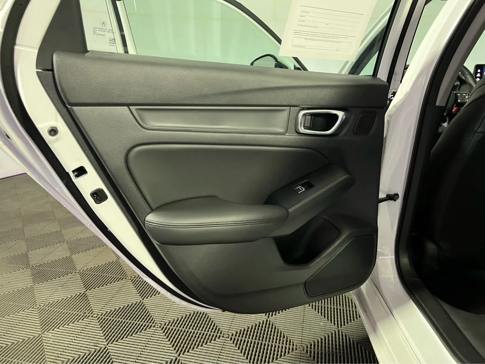 Used 2026 Platinum White Pearl Acura  image 25