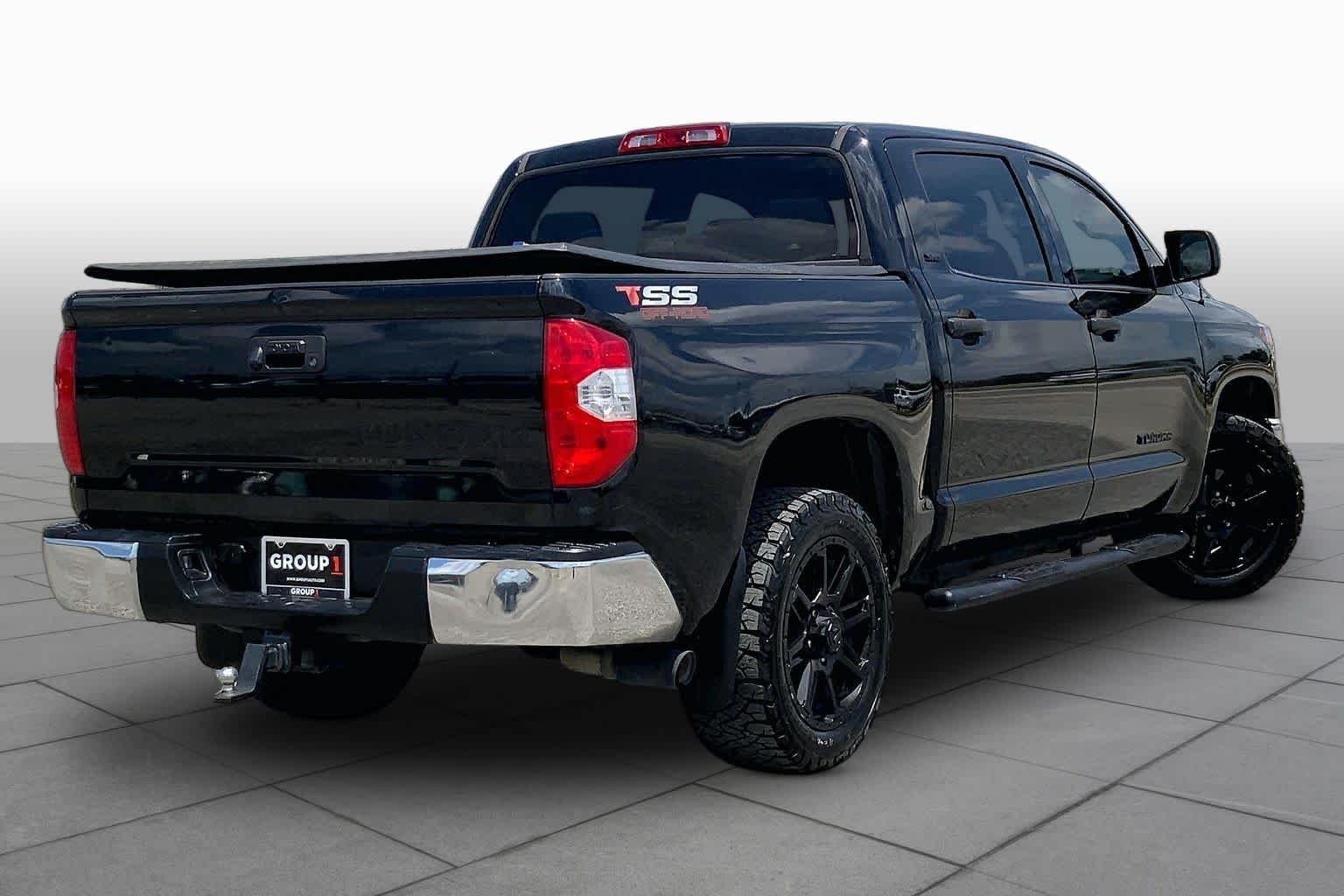 Used 2019 Midnight Black Metallic Toyota SR5 image 13