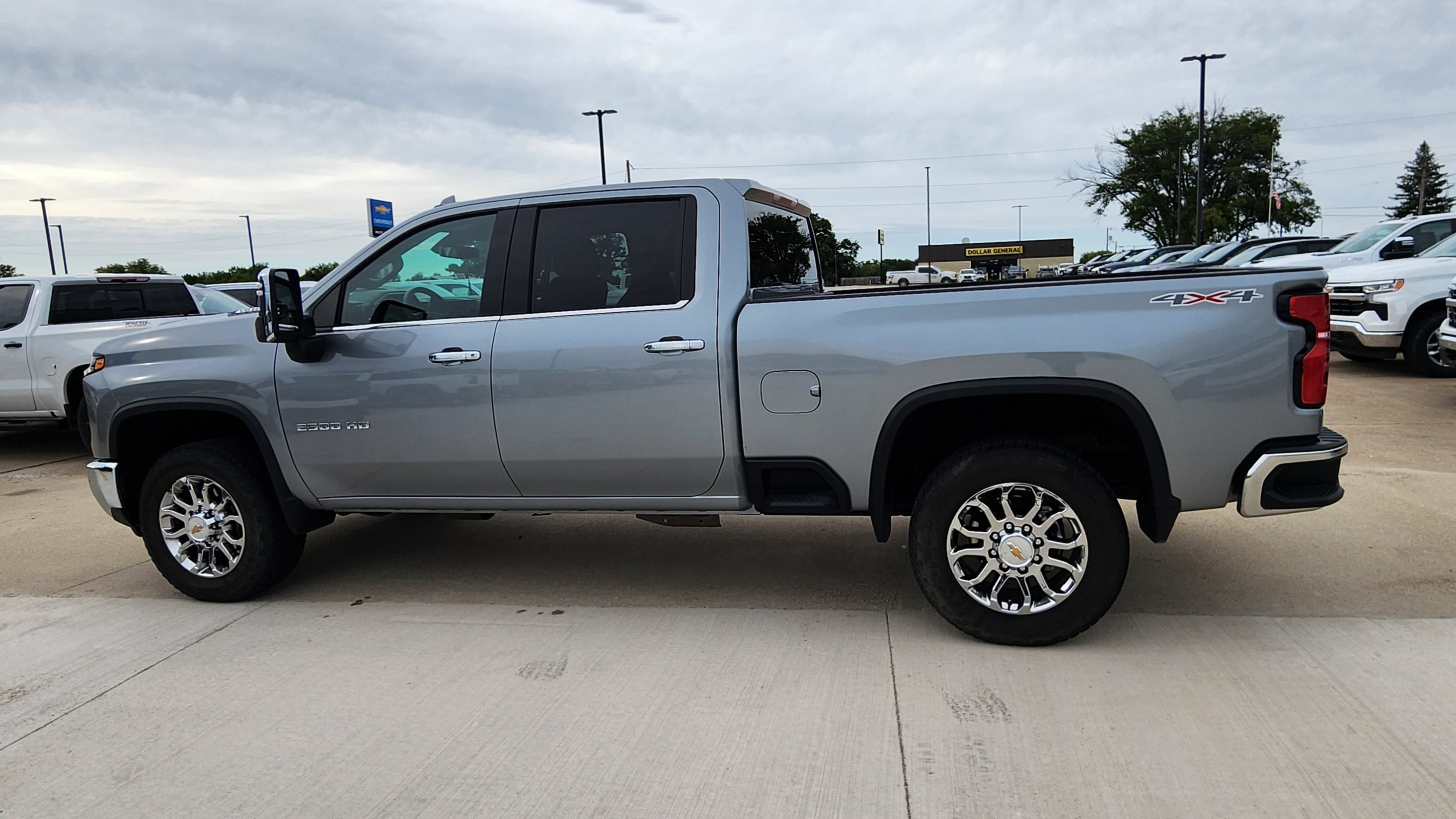 2026 Chevrolet Silverado 2500HD LTZ - Photo 9