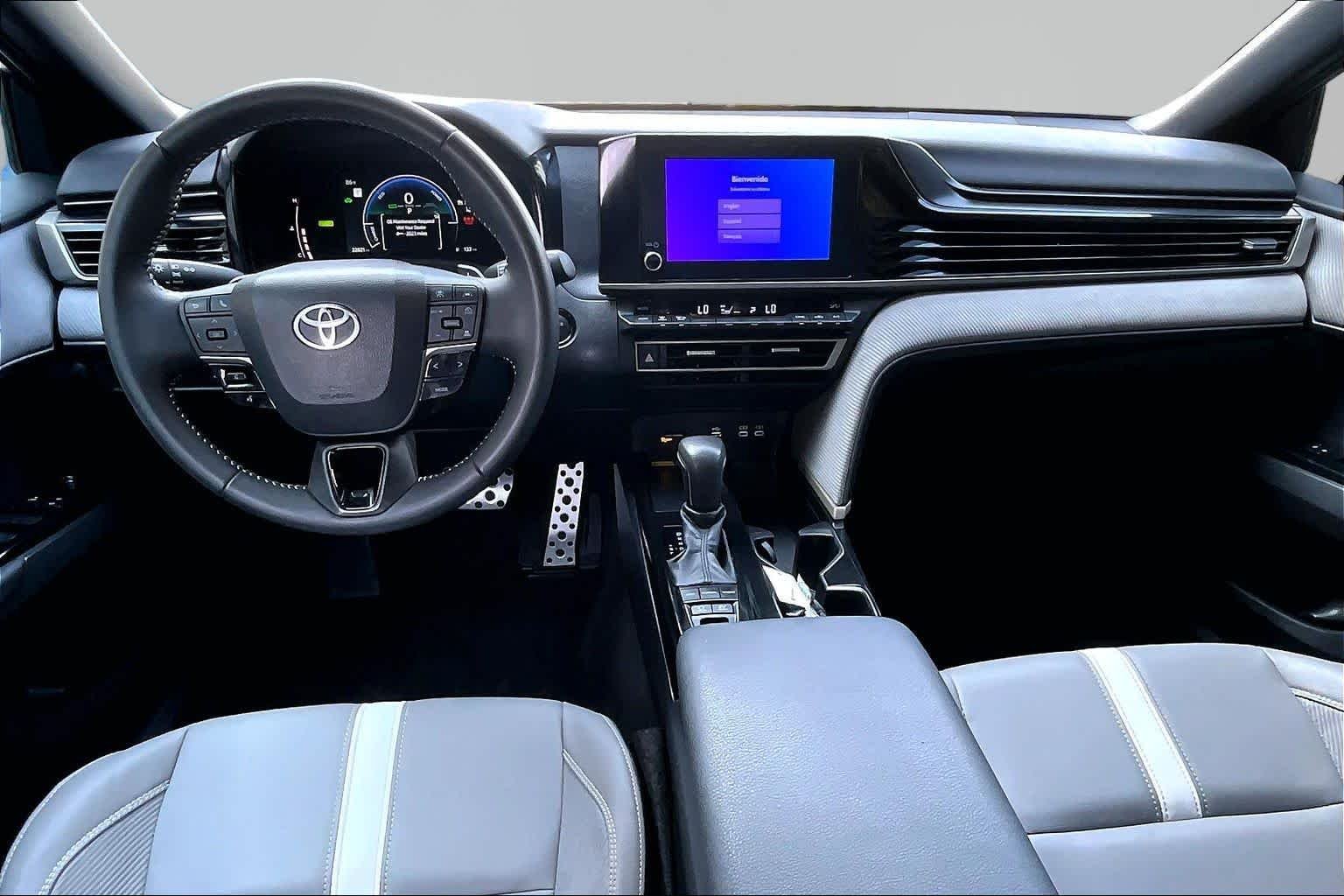 Used 2025 Ocean Gem Toyota SE image 16