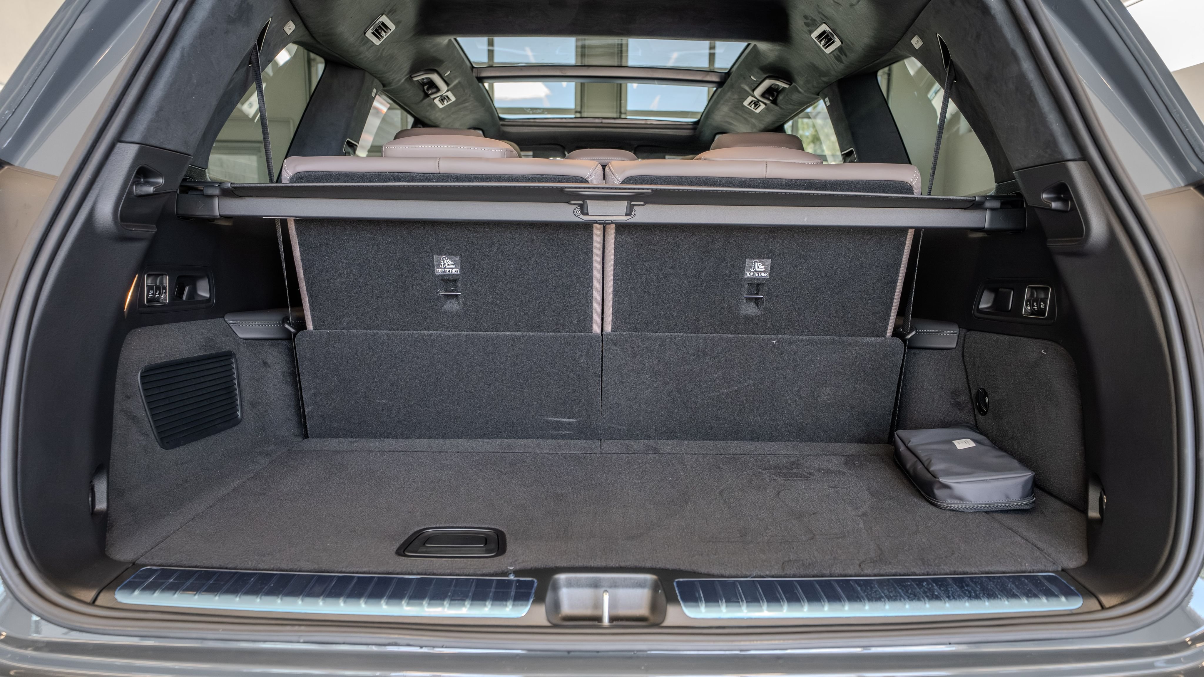 New 2026 MANUFAKTUR Silicon Grey Mercedes-Benz GLS 63 AMG® image 34