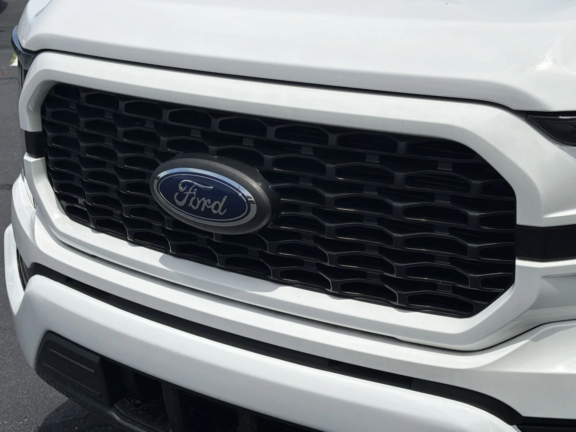 Certified Used 2023 Oxford White Ford XL image 27