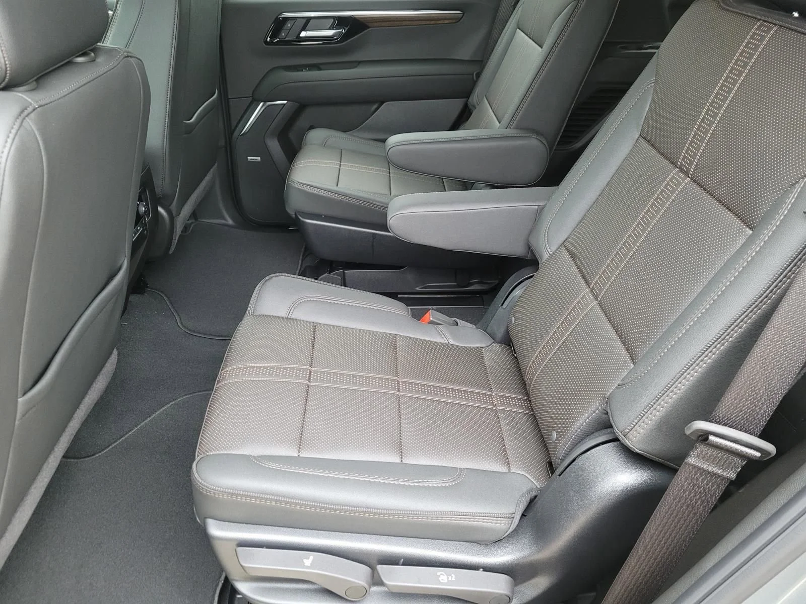 2026 Chevrolet Tahoe High Country - Photo 11