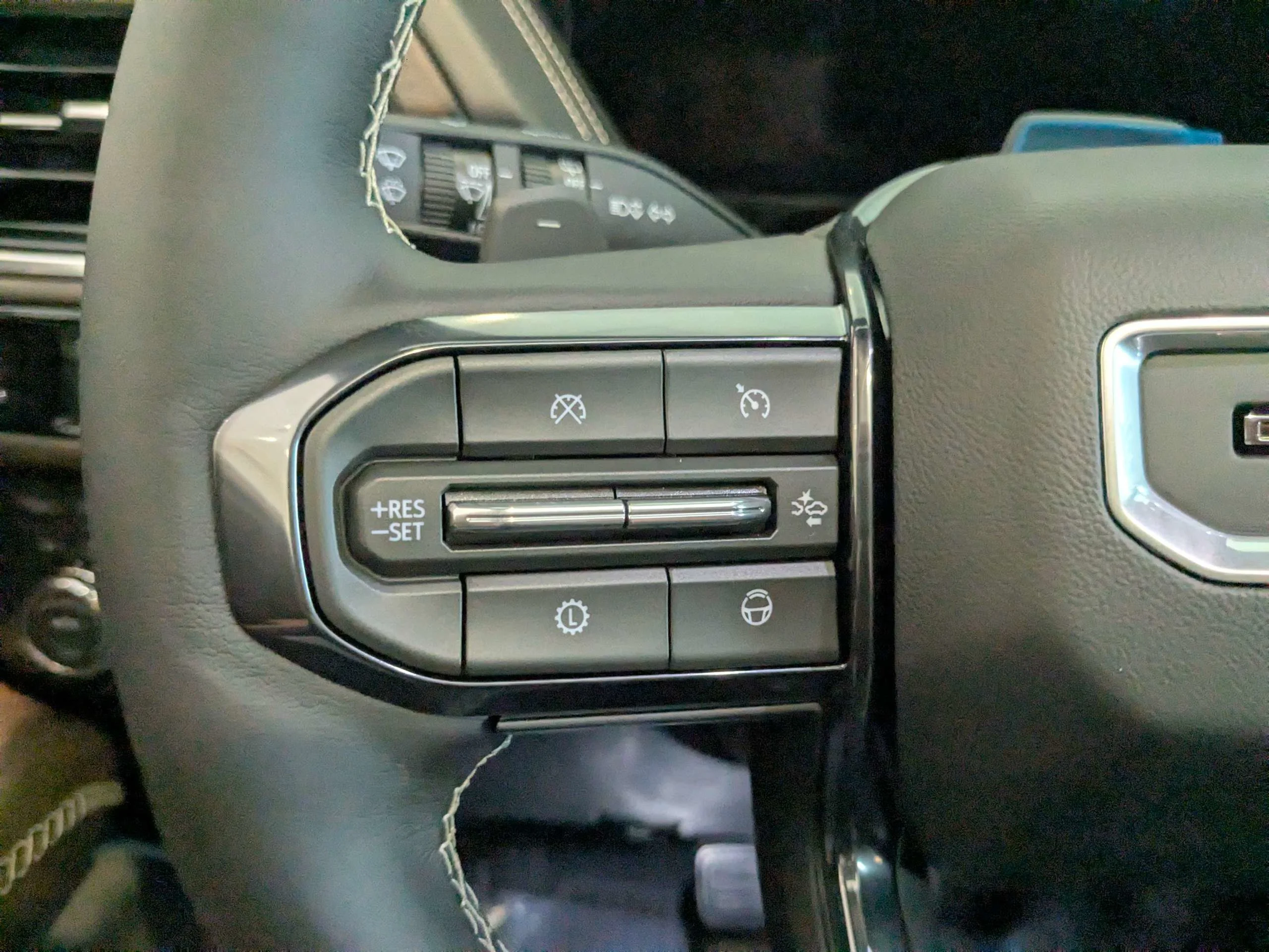 2027 GMC Yukon Denali Ultimate - Photo 27