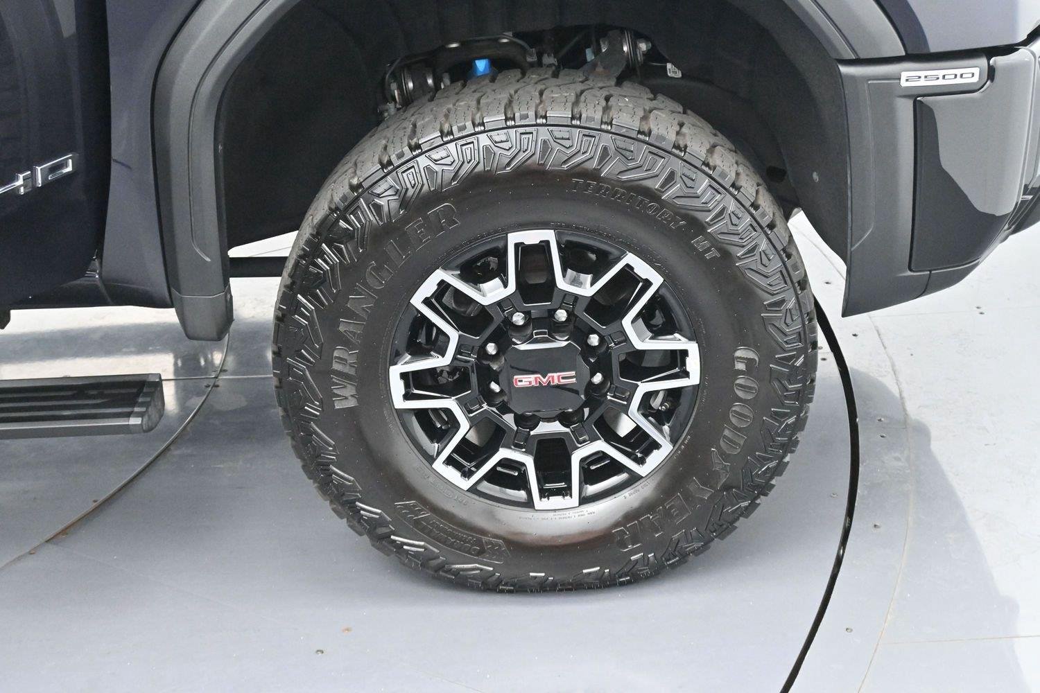 Used 2026 Titanium Rush Metallic GMC AT4X image 37